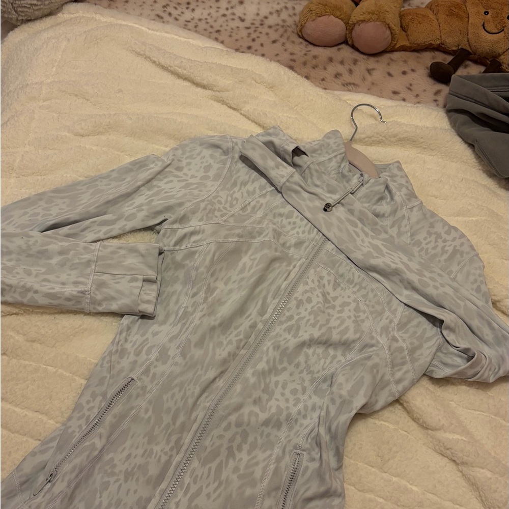Lululemon Athletica Gray Patterned Jacket - image 2